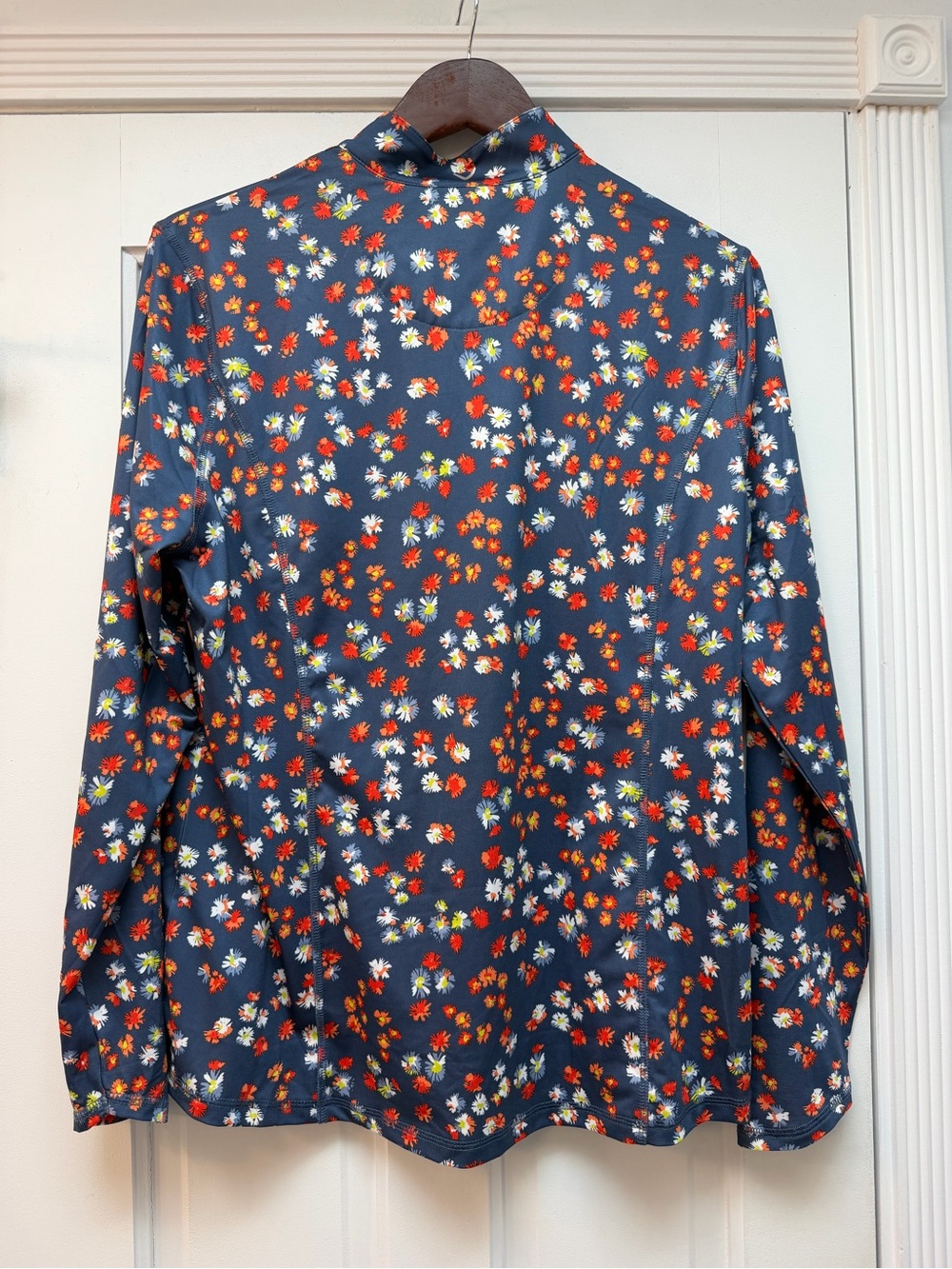 Callaway Navy Long-Sleeve Floral Golf Top with Red and White Accents - Picture 4 of 4